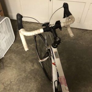 Road Bike - Fugi CCR2